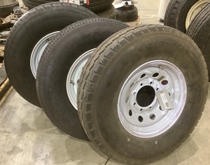 3x Tires With Rims