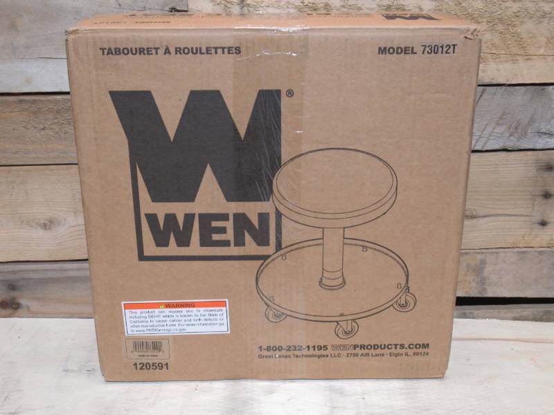 lot 10 image: WEN 73012T 300-Pound Capacity Pneumatic Rolling Mechanic Stool