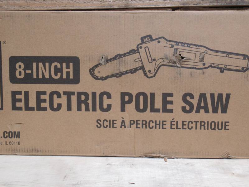 lot 33 image: WEN 4019 6-Amp 8-Inch Electric Telescoping Pole Saw