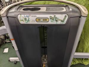 lot 1 image: Matrix Leg Press...