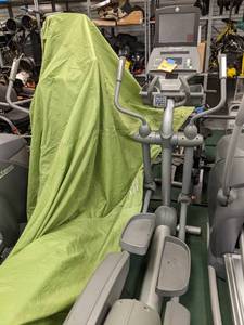 lot 23 image: Life Fitness Elliptical with Polar ...