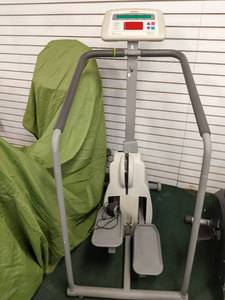 lot 54 image: Life Fitness 5500 Step Machine...
