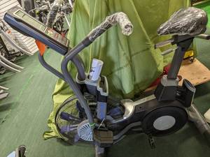 lot 72 image: Airtek Fitness HIIT Airbike (AT-100...