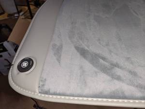 lot 124 image: AJ 12v Heated Car Seat Cushion, Plush Gray wLeather Trim
