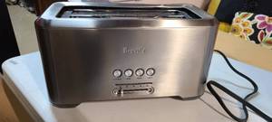 lot 8 image: Breville BTA720XL Bit More 2-Slice Toaster, Brushed Stainless Steel
