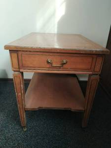 lot 64 image: End Table