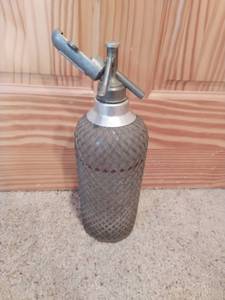lot 70 image: Vintage Soda Infuser