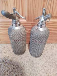 lot 71 image: Vintage Soda Infusers