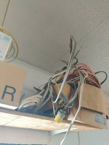 lot 75 image: Wiring