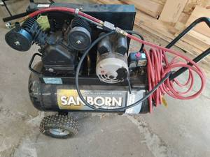 lot 7 image: Air Compressor