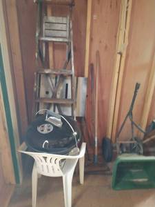 lot 219 image: Shed Lot