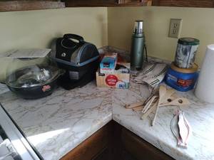 lot 126 image: Contents of Kitchen Cabinets Lot 2