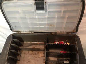 Fishing tackle box