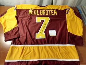 Signed Neal Broten Minnesota Gophers Jersey - WCOA
