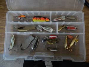 lot 18 image: 20-Assorted Fishing Spoons K-B, Dardevlet, Johnsons Silver Minnow, Red Eye, Glen Evans, Nebco