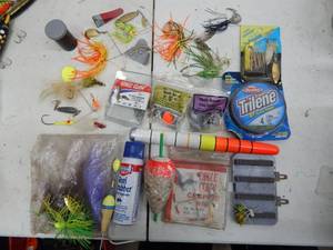 lot 23 image: Lot Of Assorted Fishing Related