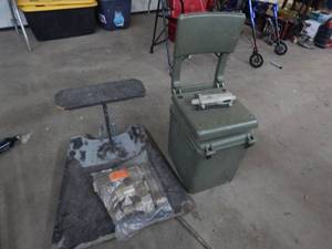 lot 40 image: Hunting Seat With Storage, Homemade Tree Stand With New Harness