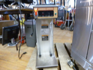 lot 21 image: ArmandaBunn Commercial Coffee Maker
