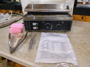 lot 29 image: Vevor Waffle Baker