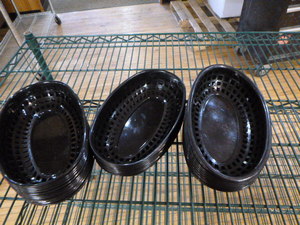 lot 48 image: 32 Food Baskets