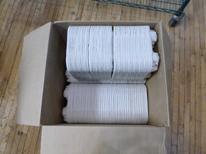 lot 75 image: Chinet Strong Holder Molded Fiber 4-Cup Carriers