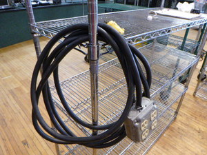 lot 105 image: Heavy Duty Electrical Cord
