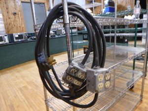 lot 107 image: Heavy Duty Electrical Cord