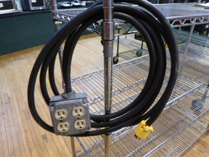 lot 121 image: Heavy Duty Electrical Cord