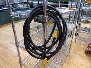 lot 122 image: Heavy Duty Electrical Cord