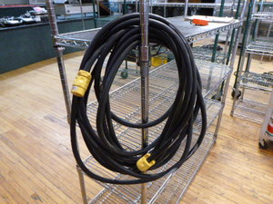 lot 127 image: Heavy Duty Electrical Cord