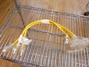 lot 133 image: 3 Electrical Cords