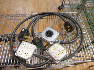 lot 140 image: 3 Electrical Cords