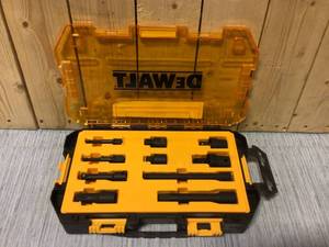 DEWALT TOOL SET Customer Returns See Pictures
