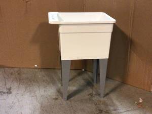 MUSTEE 18 in. x 24 in. Plastic Utilatub Single Laundry Tub in White Customer Returns See Pictures