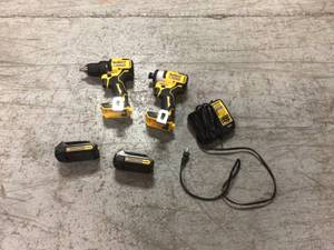 ATOMIC 20-Volt MAX Cordless Brushless Compact DrillImpact Combo Kit (2-Tool) with (2) 1.3Ah Batteries, Charger & Bag by DEWALT Customer Returns See Pictures