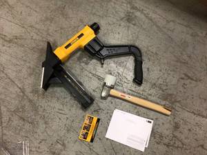 2-in-1 Pneumatic 15.5-Gauge and 16-Gauge Flooring Tool by DEWALT Customer Returns See Pictures