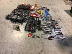 HUGE MIX LOT OF VARIOUS ITEMS Customer Returns See Pictures