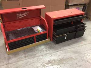46 in. 16-Drawer Steel Tool Chest and Rolling Cabinet Set, Textured Red and Black Matte by Milwaukee Dent and  Scratches present Customer Returns Review Pictures