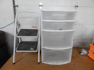 Step Stool & 4-Drawer Organizer