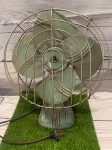 lot 10 image: Antique Working Fan (Approximately 10 Inch Blade)
