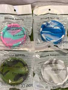 lot 16 image: Lot of 4 New Silicone Ashtrays