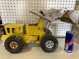 lot 22 image: Vintage Tonka Loader