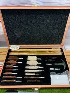 lot 31 image: New 42 Piece Universal Gun Cleaning Kit