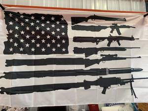 lot 37 image: US Gun Flag (Approx 3 x 5)