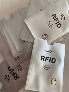 lot 62 image: Lot of 10 RFID Credit Card Protectors