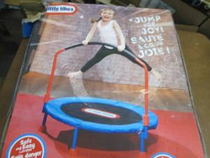 lot 188 image: Little Tikes Easy Store 3 Ft. Tramp...