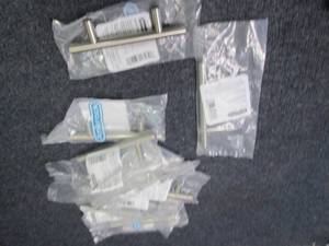 lot 16 image: 10 Amerirock 3 inch Center Pull s S...