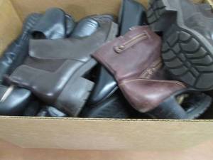 lot 50 image: Box of Assorted Womenss Shoes & Bo...