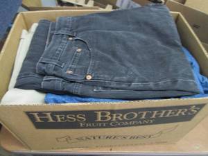 lot 66 image: Box of Assorted Mens Jeans & Pants...