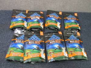 lot 77 image: 8- 4.5 oz bags Blue Buffalo Boo Bit...
